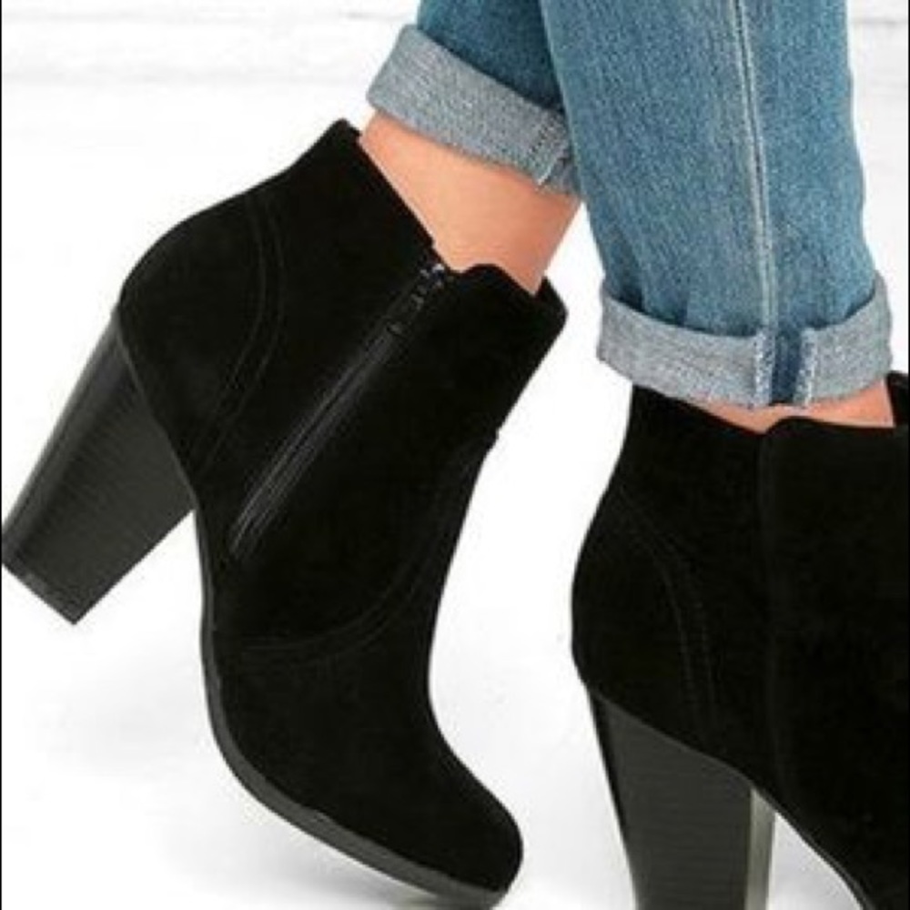 New 14th and Union Tasha Black Suede boot Size 12